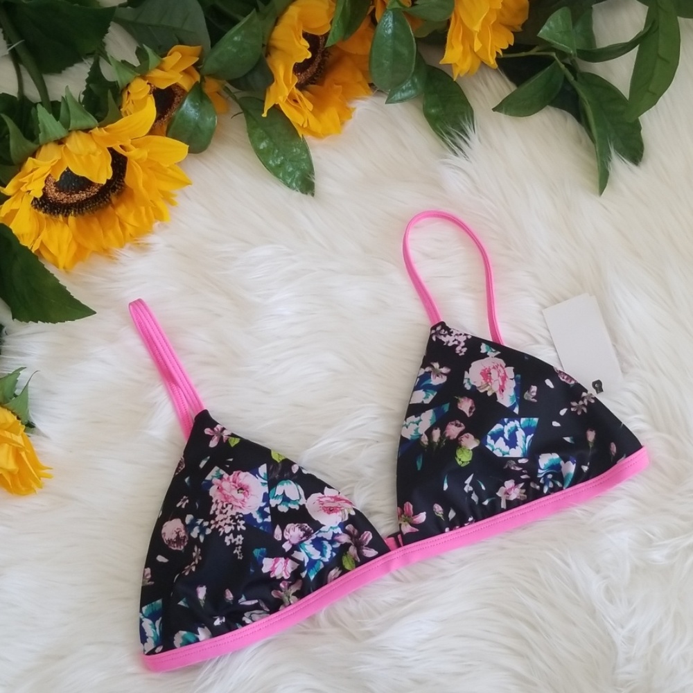 Leith Triangle Bikini Top - Picture 2 of 3